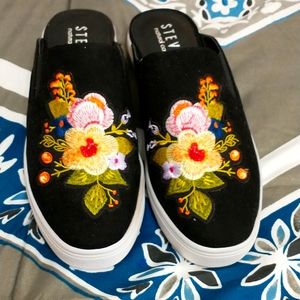 Ladies size 7 and 1/2 new made by Stephen natural comfort backless tennis shoes